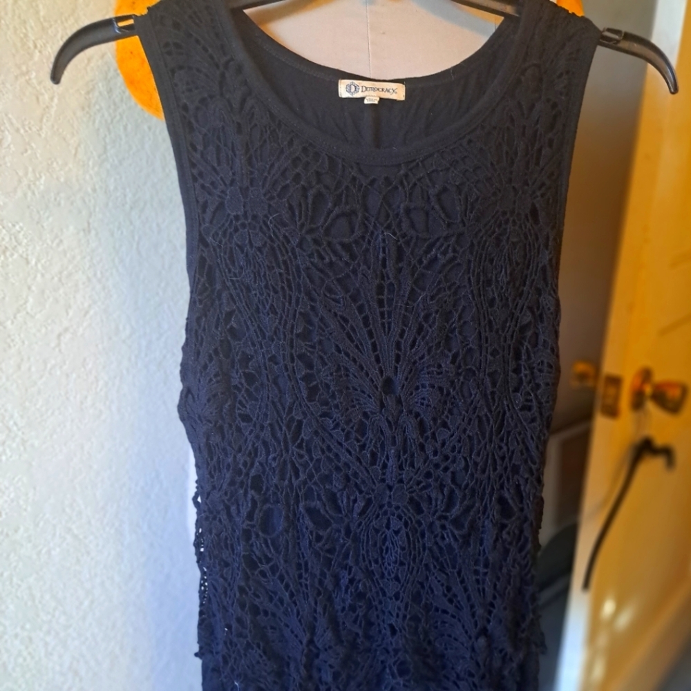 Democracy XL Stretch Lace Sleeveless Top Excellent